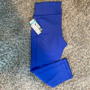 Women’s Petite Old Navy Capri Active Leggings